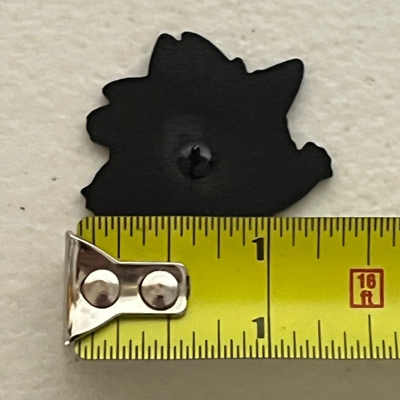 Pokemon Gengar Pin Brooch Pins Streetwear Hats Hat Bag New Charizard - Picture 8 of 8